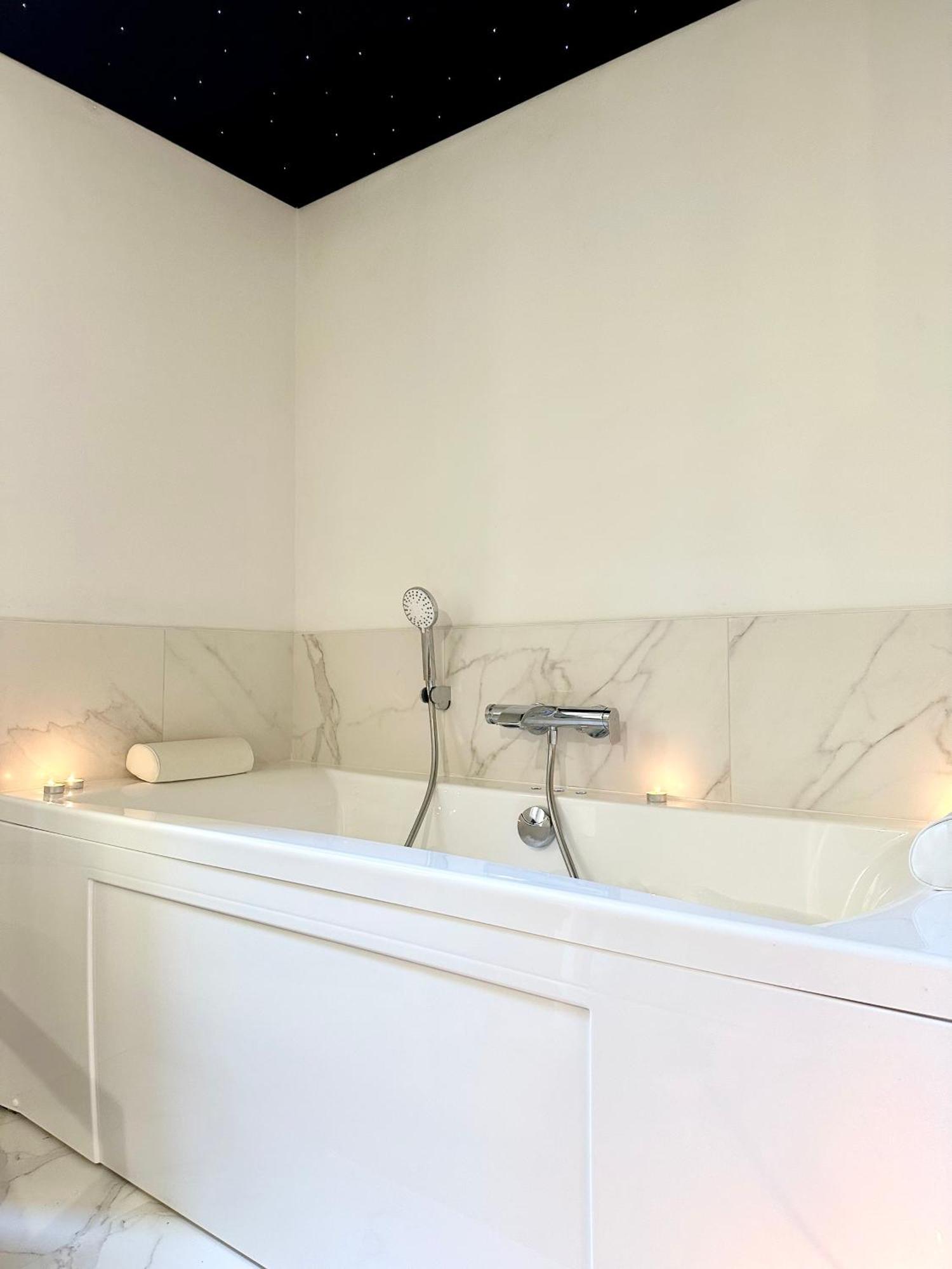 Le Spa Etoile - Baignoire Balneo Et Sauna Privatif Mont-de-Marsan Exteriér fotografie