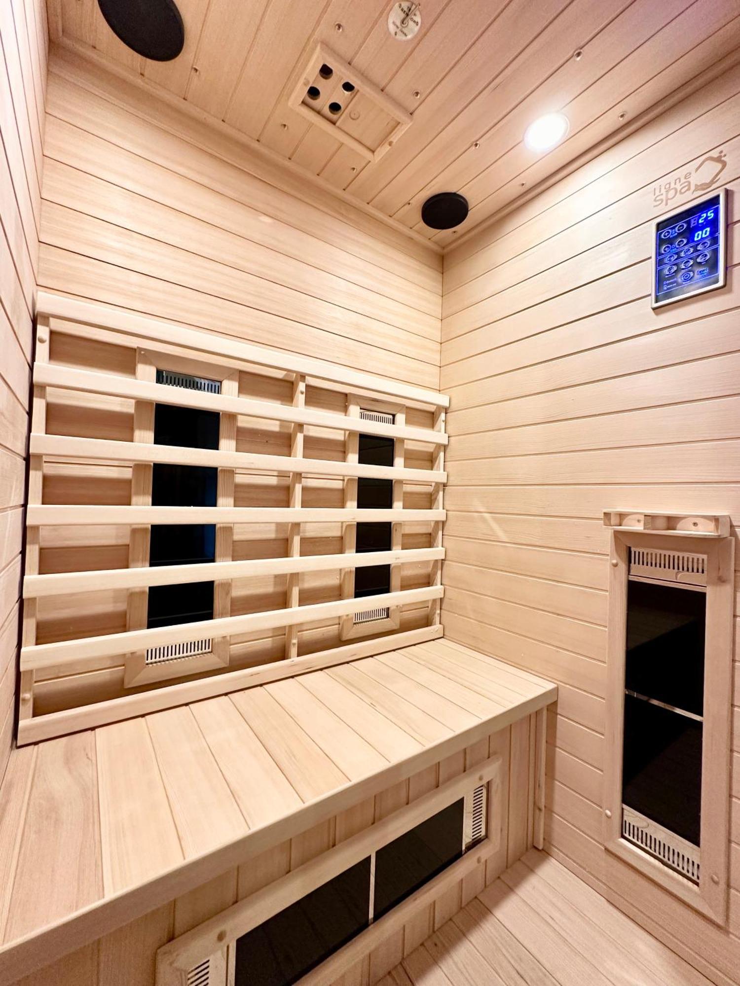 Le Spa Etoile - Baignoire Balneo Et Sauna Privatif Mont-de-Marsan Exteriér fotografie